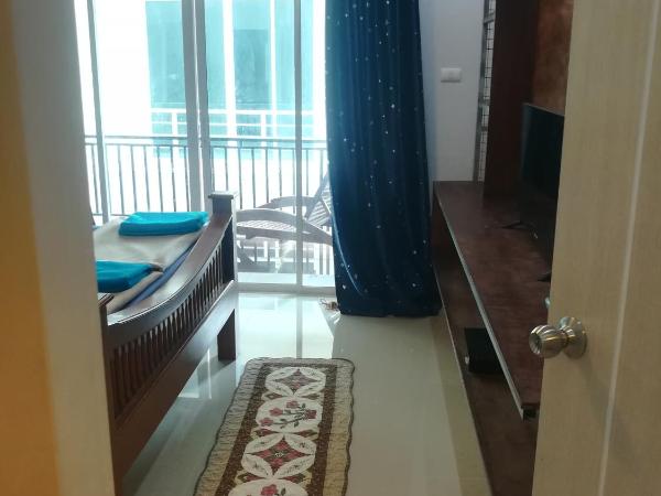 Mae Pon Hostel : photo 1 de la chambre petite chambre double