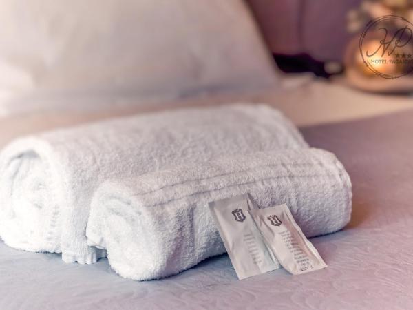 Hotel Paganini : photo 4 de la chambre chambre triple avec salle de bains privative