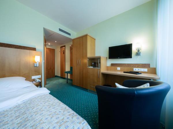 Kronenhotel : photo 6 de la chambre petite chambre simple