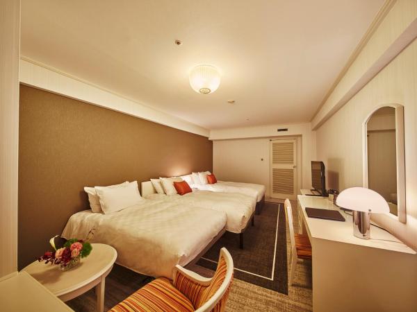 Tokyo Prince Hotel : photo 3 de la chambre chambre lits jumeaux de luxe avec lit d'appoint - non-fumeurs