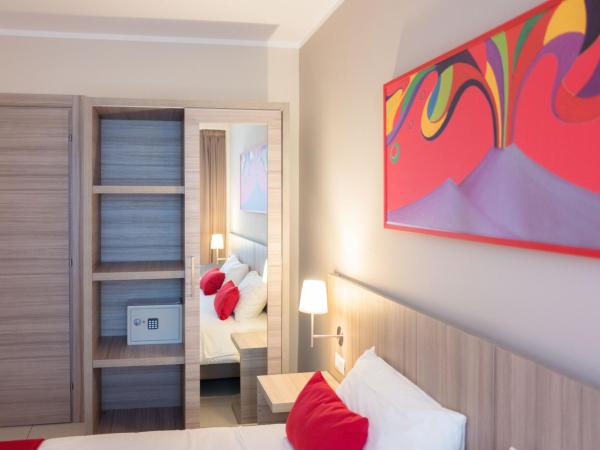 Art Suite nel Cuore di Napoli : photo 3 de la chambre chambre deluxe double ou lits jumeaux