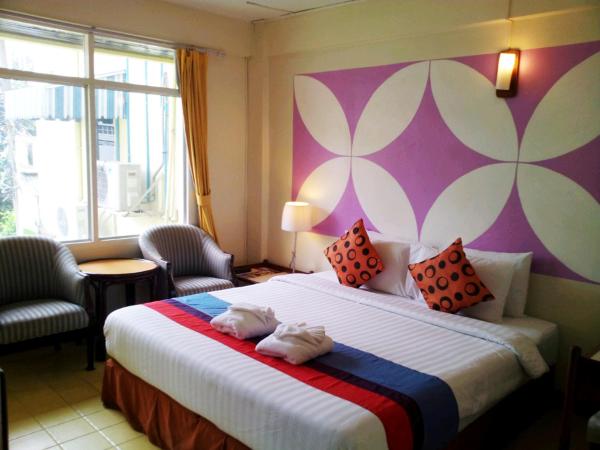 Sawasdee Sukhumvit Inn : photo 2 de la chambre chambre deluxe double ou lits jumeaux