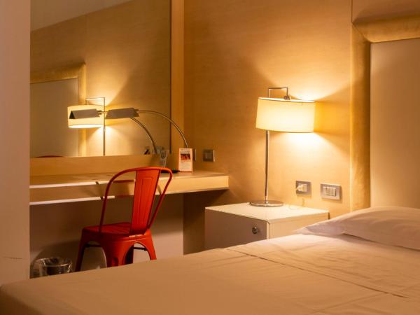 Smy Bologna Centrale : photo 2 de la chambre chambre double standard