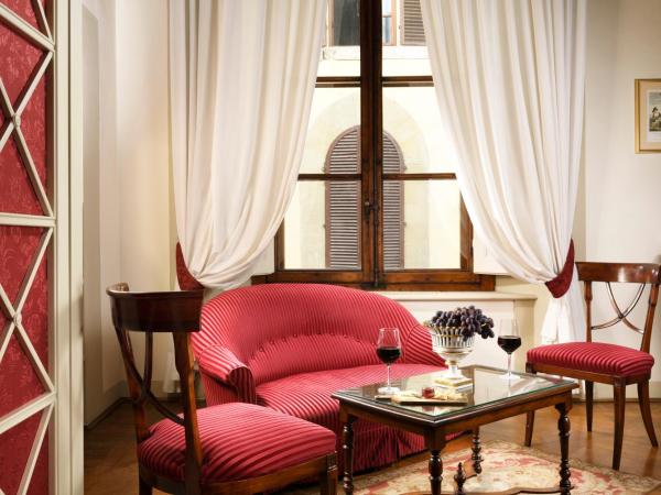 Palazzo Niccolini al Duomo Residenza D'Epoca : photo 2 de la chambre chambre deluxe double ou lits jumeaux