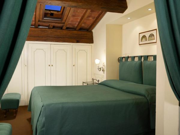 Palazzo Niccolini al Duomo Residenza D'Epoca : photo 6 de la chambre suite deluxe avec baignoire spa