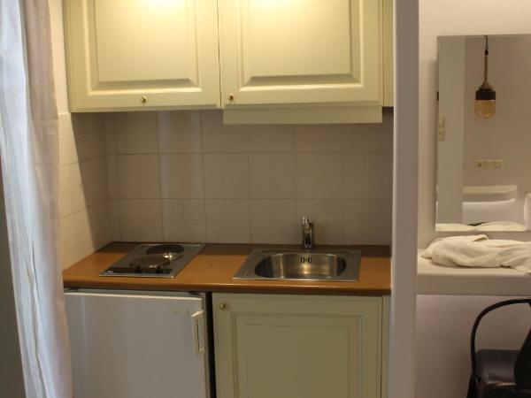 Vasilikos Studios : photo 4 de la chambre studio Économique (2 adultes)