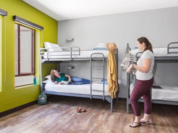 HI Los Angeles - Santa Monica Hostel : photo 2 de la chambre bed in women's 4-bed dormitory