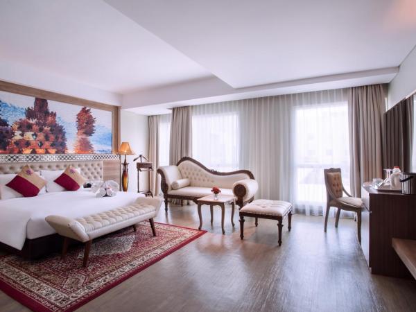 Grand Mercure Yogyakarta Adi Sucipto : photo 5 de la chambre chambre lit king-size exécutive