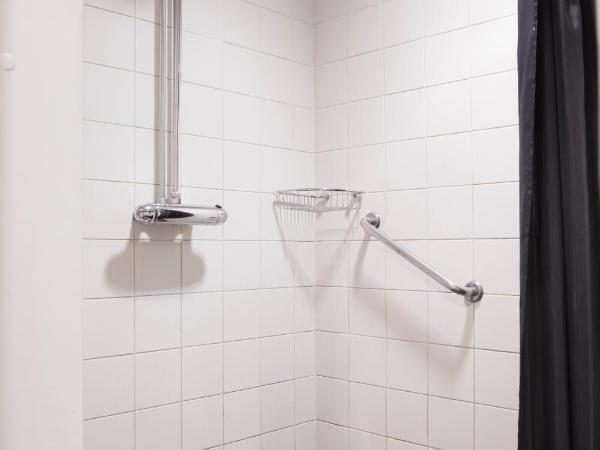 Best Western Kom Hotel Stockholm : photo 9 de la chambre chambre familiale avec salle de bains commune