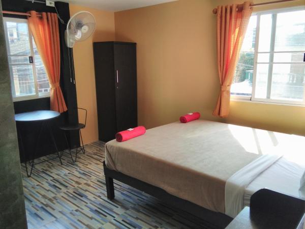 North Star Guest House : photo 1 de la chambre chambre double ou lits jumeaux standard avec climatisation