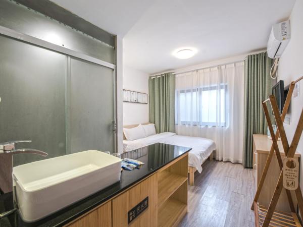 Dayin International Youth Hostel - Shanghai Oriental Pearl Lujiazui Branch : photo 9 de la chambre chambre double standard