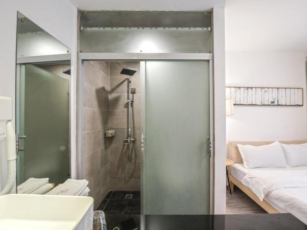 Dayin International Youth Hostel - Shanghai Oriental Pearl Lujiazui Branch : photo 6 de la chambre chambre double standard