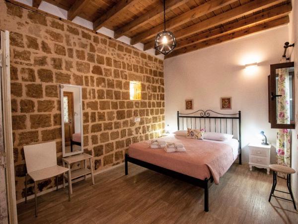 Medieval Inn : photo 1 de la chambre chambre double deluxe avec balcon