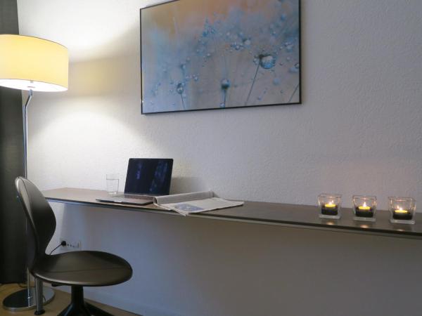 Zurich Furnished Homes : photo 4 de la chambre appartement avec balcon