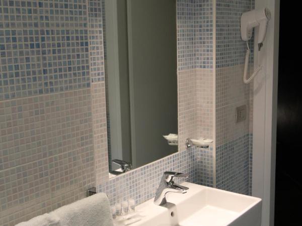 Hotel La Madonnina : photo 2 de la chambre suite junior