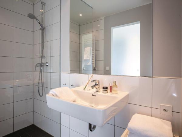 THE FLAG Zürich : photo 4 de la chambre executive double room (180cm bed width)