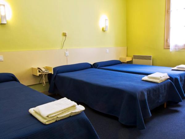 Hôtel Croix des Nordistes : photo 1 de la chambre chambre triple