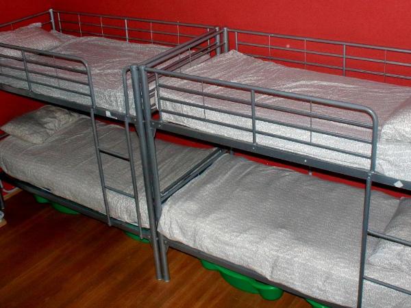 The Hive Hostel - Traveler Friendly, Passport Only : photo 4 de la chambre lit dans dortoir mixte de 10 lits