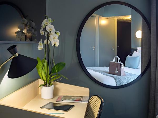 Mercure Nantes Centre Passage Pommeraye : photo 9 de la chambre chambre supérieure avec 1 lit double et 1 canapé-lit