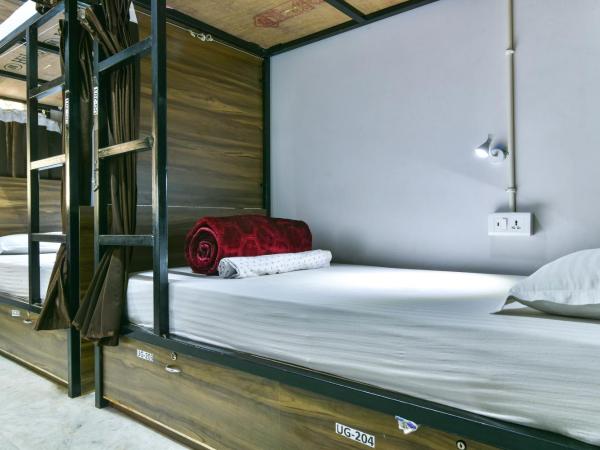 Hoztel Jaipur : photo 4 de la chambre lit simple dans dortoir pour femmes climatisé