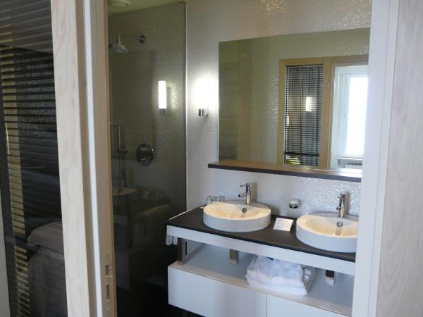 Grand Hôtel Des Thermes : photo 5 de la chambre chambre double supérieure escale - vue sur ville