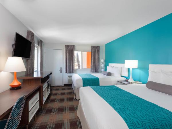 Howard Johnson by Wyndham San Diego Hotel Circle : photo 2 de la chambre chambre avec 2 grands lits queen-size