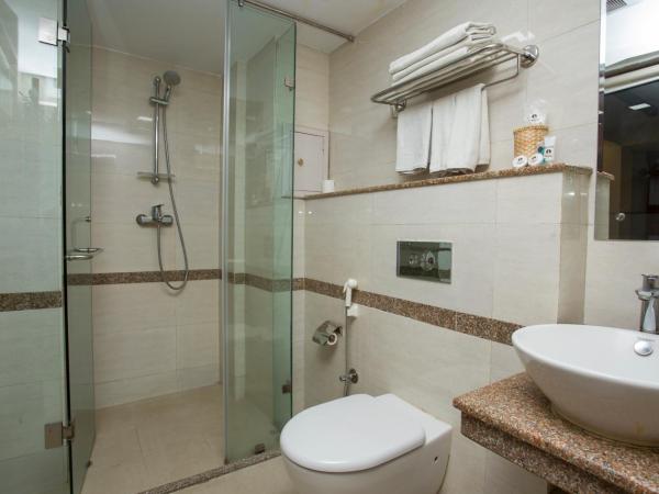 Apsara Boutique Hotel : photo 7 de la chambre chambre lit king-size de luxe - vue sur montagne