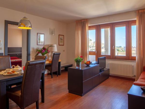 Marbela Apartments & Suites : photo 6 de la chambre appartement exécutif