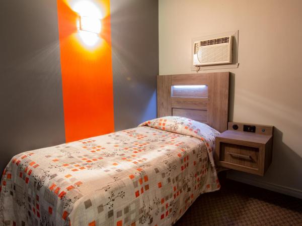 Hotel et Motel Le Chateauguay : photo 6 de la chambre chambre familiale