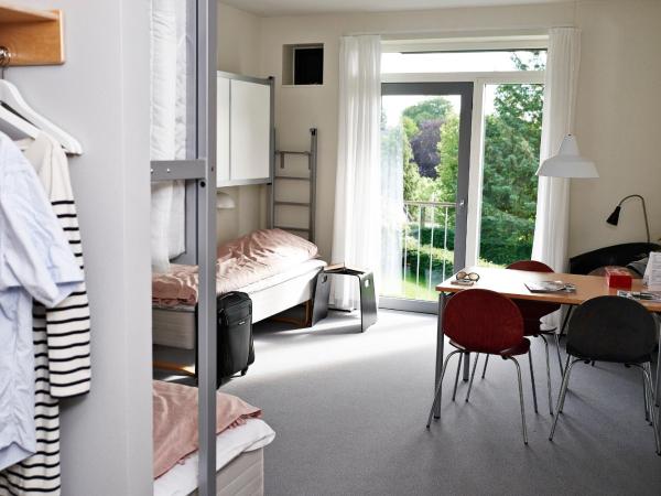 Danhostel Kolding : photo 2 de la chambre chambre quadruple avec salle de bains privative