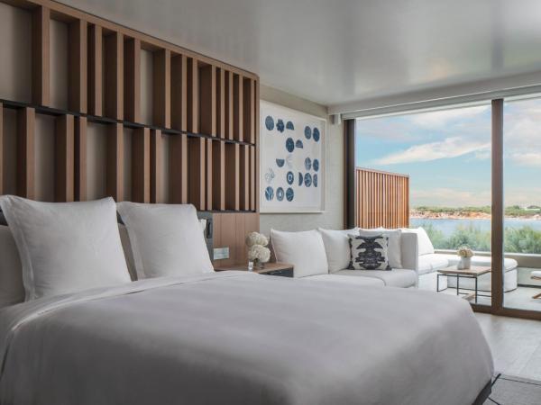 Four Seasons Astir Palace Hotel Athens : photo 2 de la chambre chambre lit king-size nafsika - vue sur mer