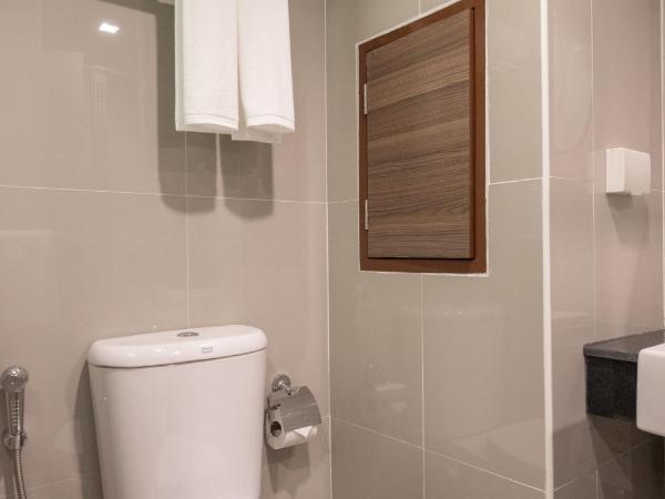 Sovereign Group Hotel at Pratunam : photo 1 de la chambre chambre lit queen-size supérieure (sans fenêtre)