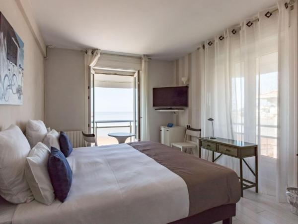 Hôtel The Originals Miramar, Royan Pontaillac : photo 7 de la chambre chambre double supérieure - vue sur mer