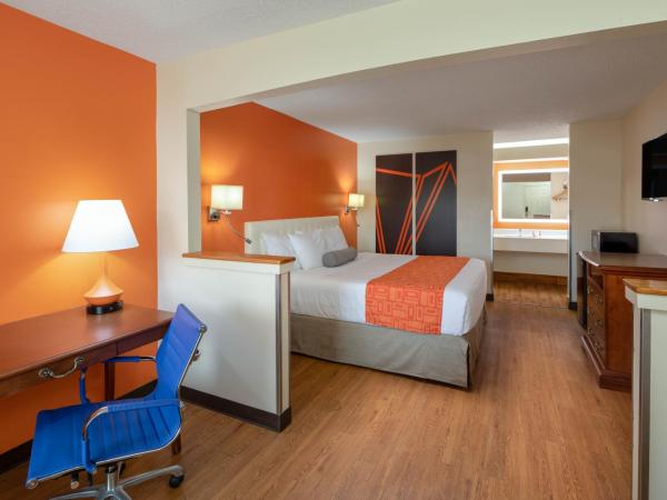 Howard Johnson by Wyndham Savannah GA : photo 1 de la chambre chambre lit king-size - non-fumeurs