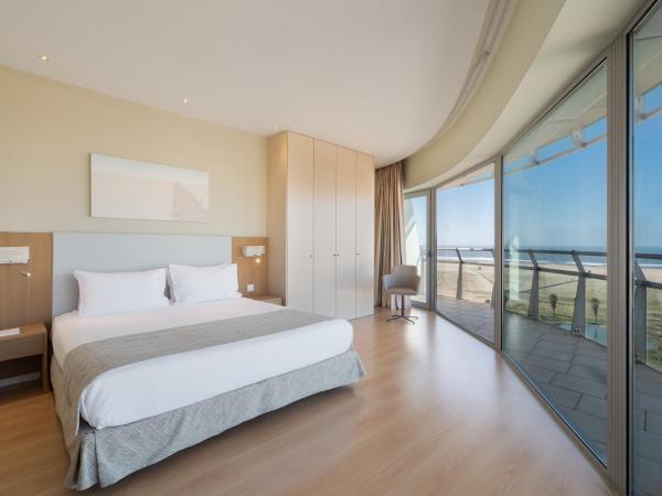 Eurostars Oasis Plaza : photo 7 de la chambre suite de luxe - vue sur bord de mer