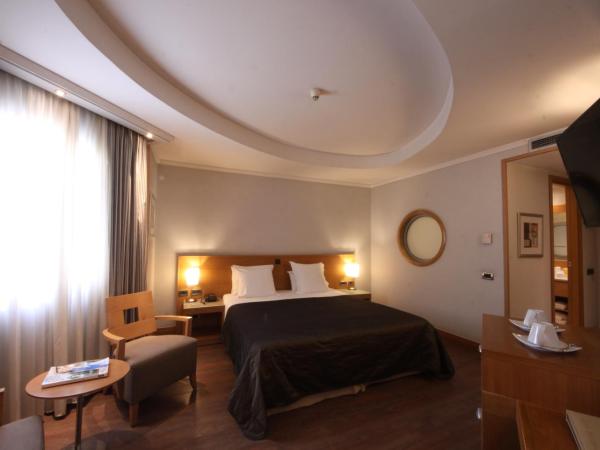 The Athenian Callirhoe Exclusive Hotel : photo 2 de la chambre chambre double ou lits jumeaux exécutive