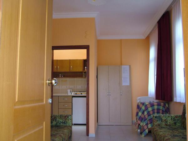 Gultepe Apartments : photo 8 de la chambre appartement (3 adultes)