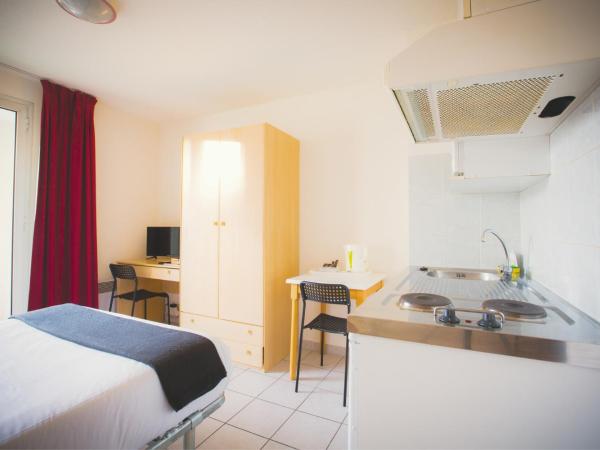 City Résidence Avignon : photo 3 de la chambre studio