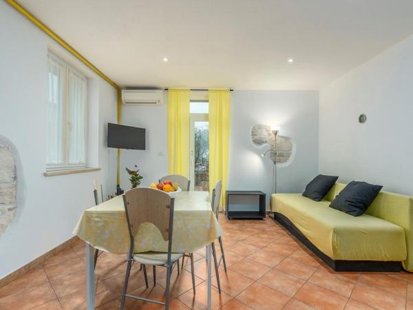 Apartment Complex Iris : photo 4 de la chambre appartement - rez-de-chaussée