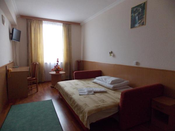 Hotel Zuglo : photo 4 de la chambre chambre triple