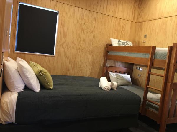 Apartments at Queenstown TOP 10 Holiday Park : photo 6 de la chambre appartement avec vue sur la montagne