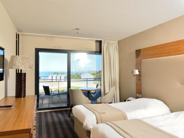 Côte Ouest Hôtel Thalasso & Spa Les Sables d'Olonne - MGallery : photo 5 de la chambre chambre classique lit queen-size ou lits jumeaux - vue sur mer