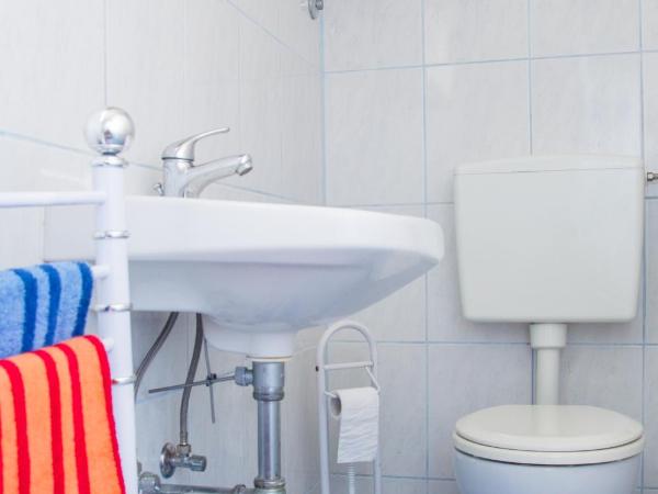 Adria : photo 7 de la chambre chambre double deluxe avec douche