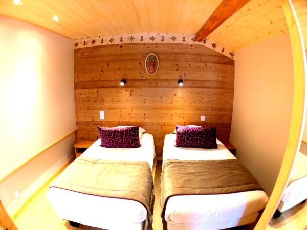 Hotel Le Soly : photo 3 de la chambre chambre quadruple avec balcon