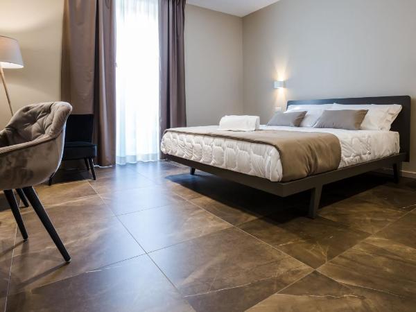 Plebis - B&B in Sicilia nel centro storico di Catania : photo 1 de la chambre chambre double supérieure avec balcon