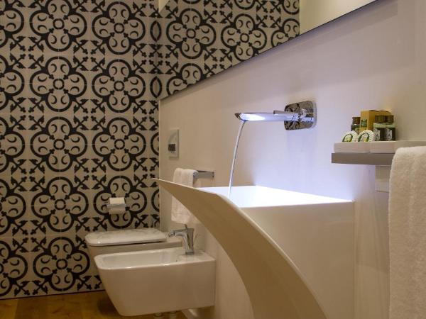 Plebis - B&B in Sicilia nel centro storico di Catania : photo 7 de la chambre suite junior avec terrasse