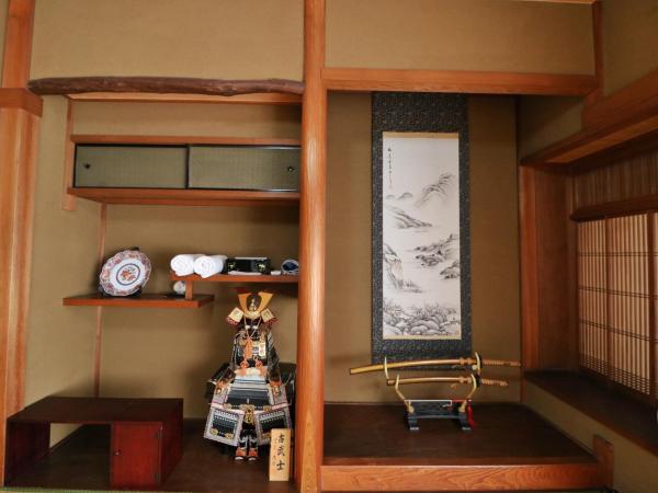 Hostel Ayame : photo 7 de la chambre chambre de style japonais avec salle de bains privative - vue sur ville - deuxième Étage