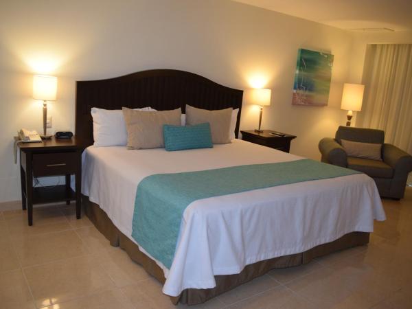 Astur Hotel & Residence : photo 3 de la chambre chambre lit king-size