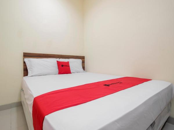 RedDoorz @ Meruya 2 : photo 8 de la chambre chambre double