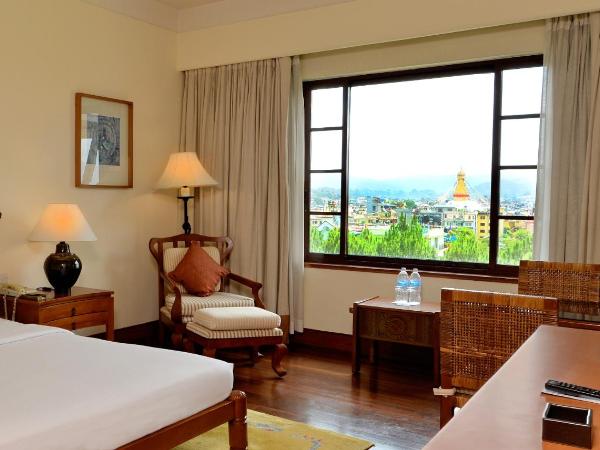 Hyatt Regency Kathmandu : photo 4 de la chambre chambre lit king-size avec vue